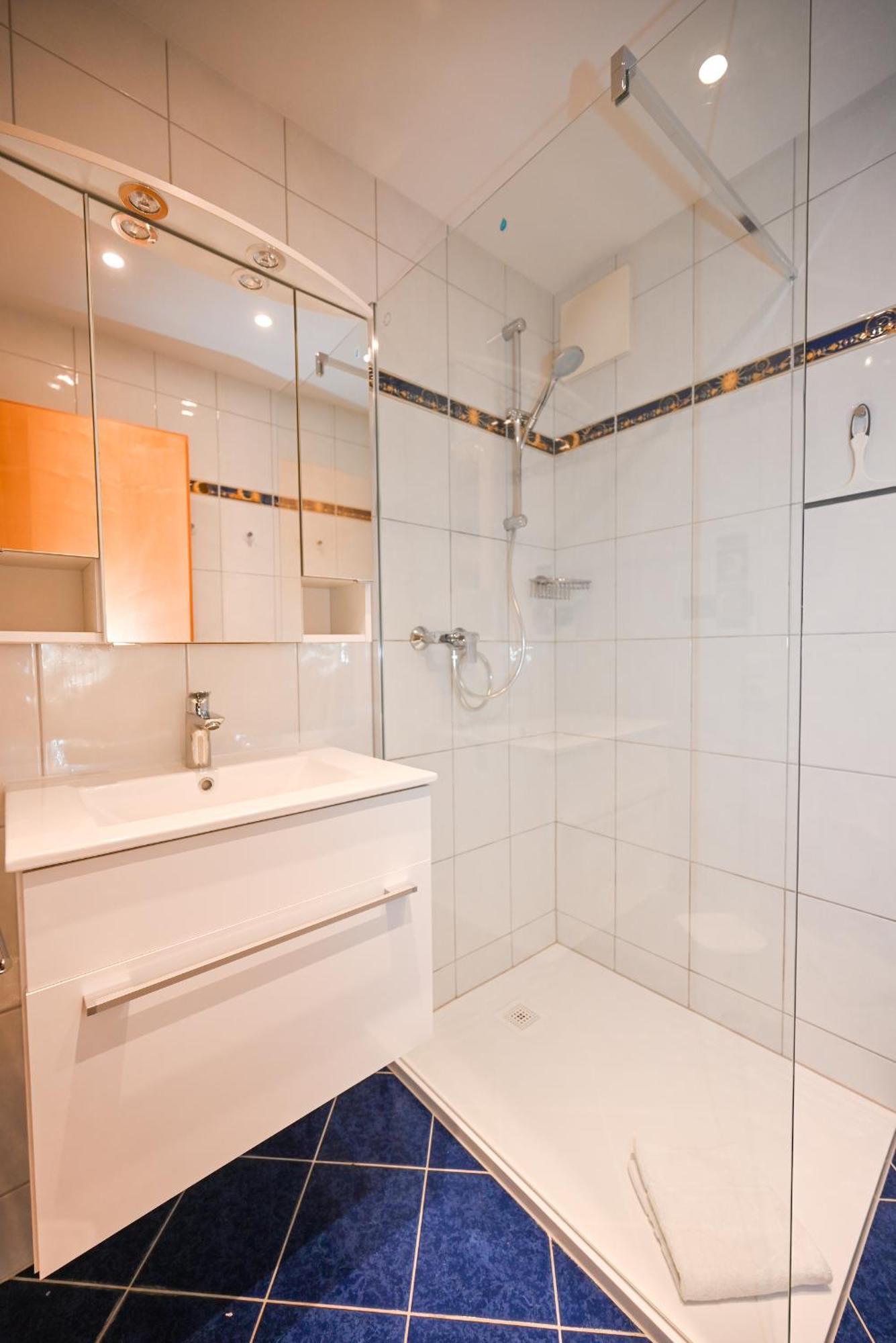 Panorama Apartments Bruck By All In One Apartments บรุค อันแดร์ โกรสส์กลอคเนอร์ชตราสเซอ ภายนอก รูปภาพ