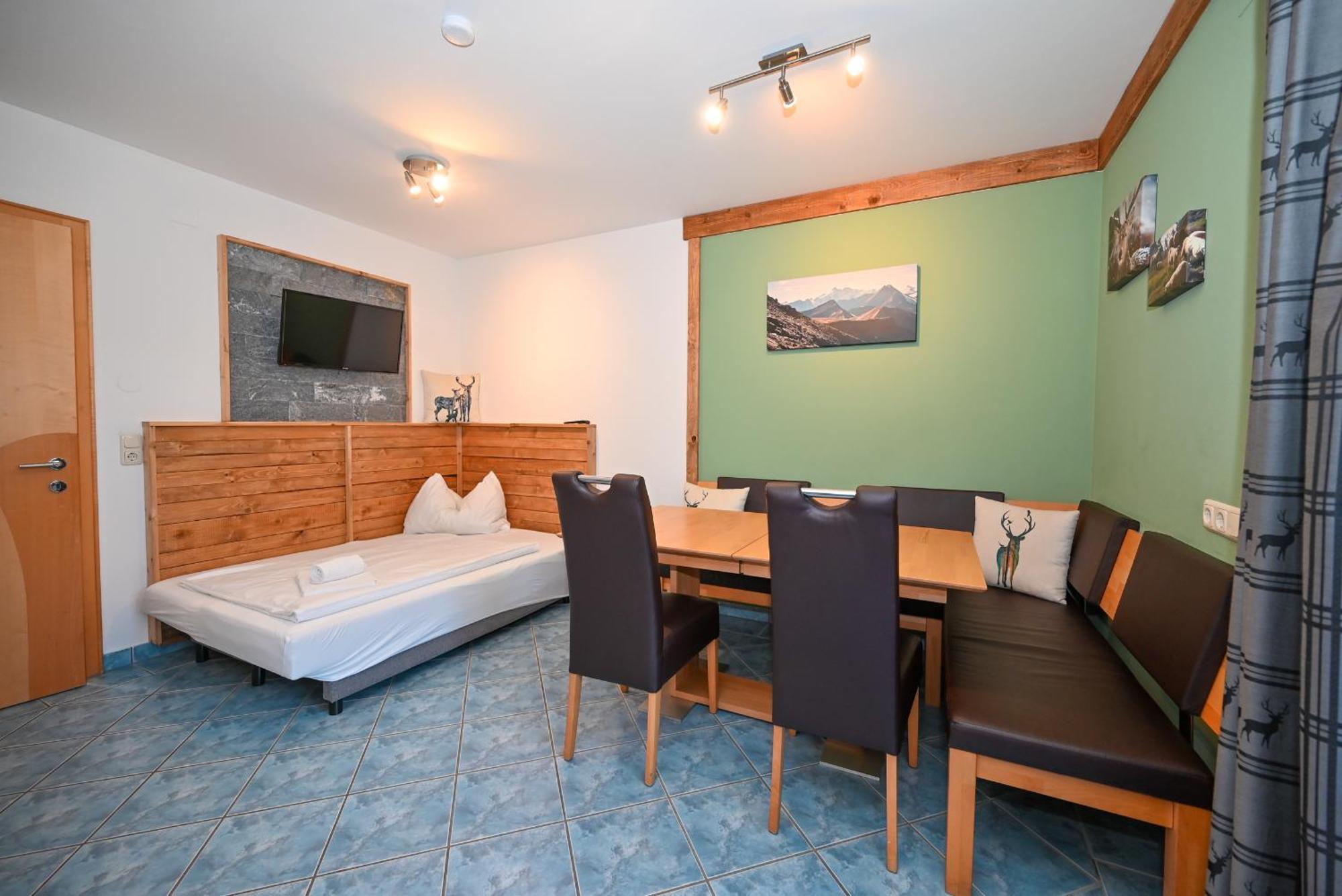 Panorama Apartments Bruck By All In One Apartments บรุค อันแดร์ โกรสส์กลอคเนอร์ชตราสเซอ ภายนอก รูปภาพ
