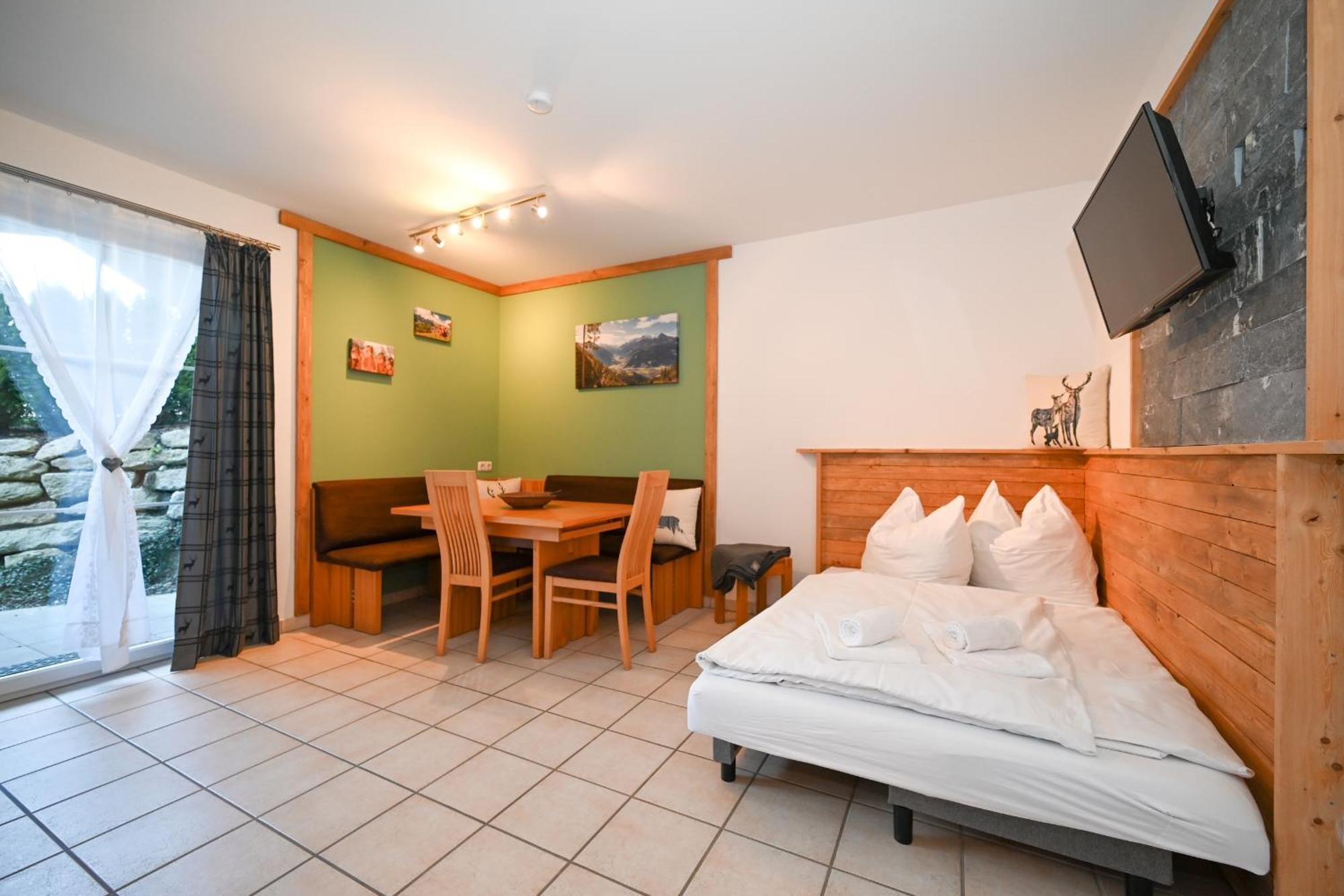 Panorama Apartments Bruck By All In One Apartments บรุค อันแดร์ โกรสส์กลอคเนอร์ชตราสเซอ ภายนอก รูปภาพ