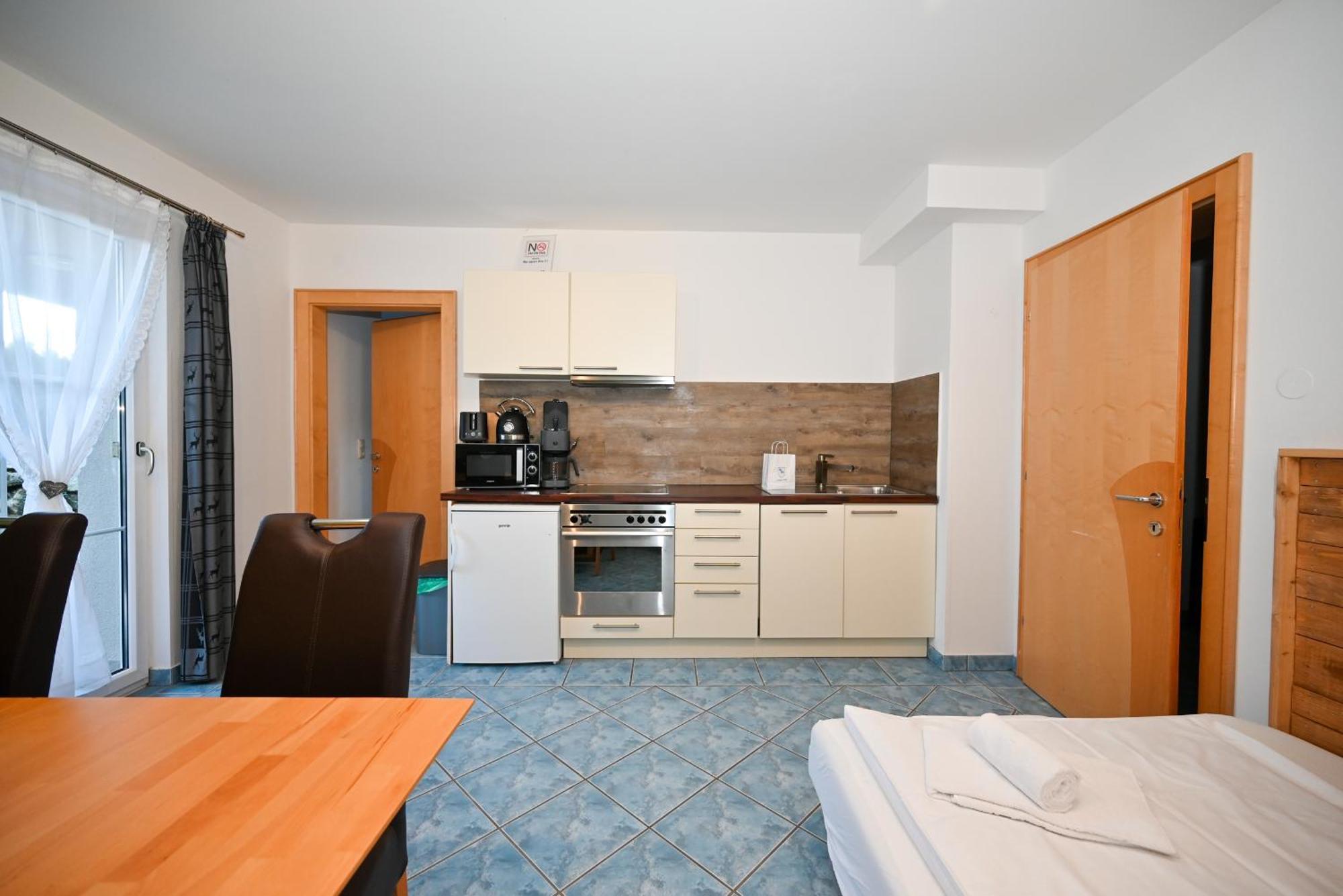 Panorama Apartments Bruck By All In One Apartments บรุค อันแดร์ โกรสส์กลอคเนอร์ชตราสเซอ ภายนอก รูปภาพ