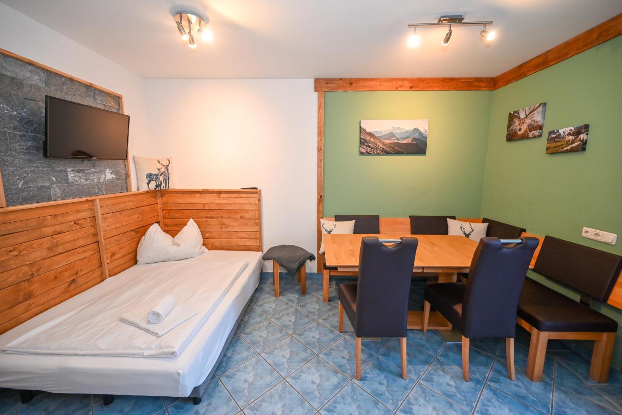 Panorama Apartments Bruck By All In One Apartments บรุค อันแดร์ โกรสส์กลอคเนอร์ชตราสเซอ ภายนอก รูปภาพ