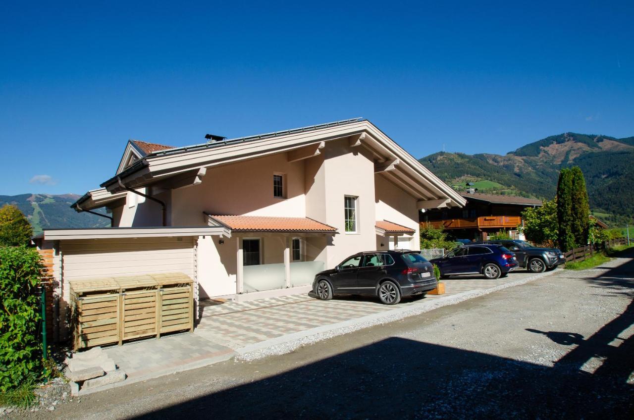 Panorama Apartments Bruck By All In One Apartments บรุค อันแดร์ โกรสส์กลอคเนอร์ชตราสเซอ ภายนอก รูปภาพ