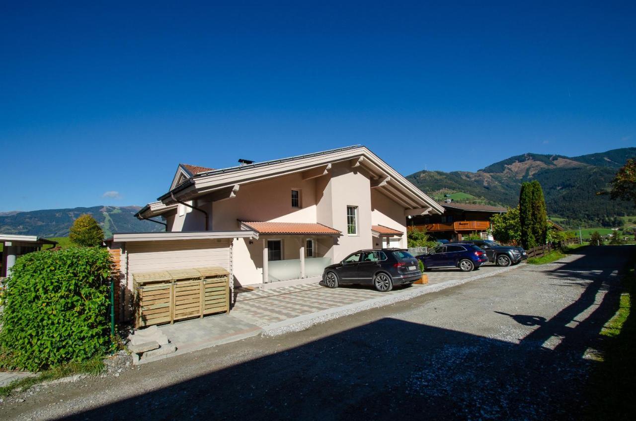 Panorama Apartments Bruck By All In One Apartments บรุค อันแดร์ โกรสส์กลอคเนอร์ชตราสเซอ ภายนอก รูปภาพ
