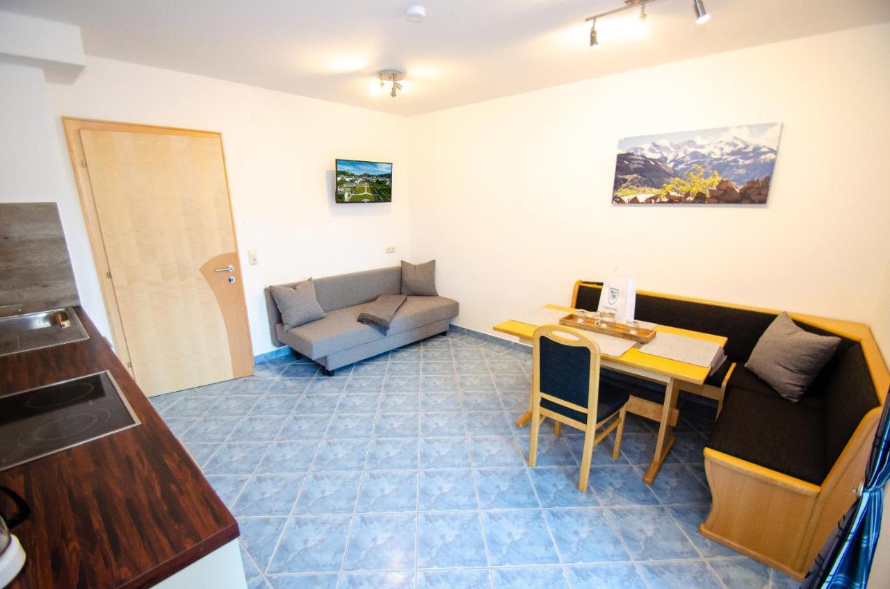 Panorama Apartments Bruck By All In One Apartments บรุค อันแดร์ โกรสส์กลอคเนอร์ชตราสเซอ ภายนอก รูปภาพ